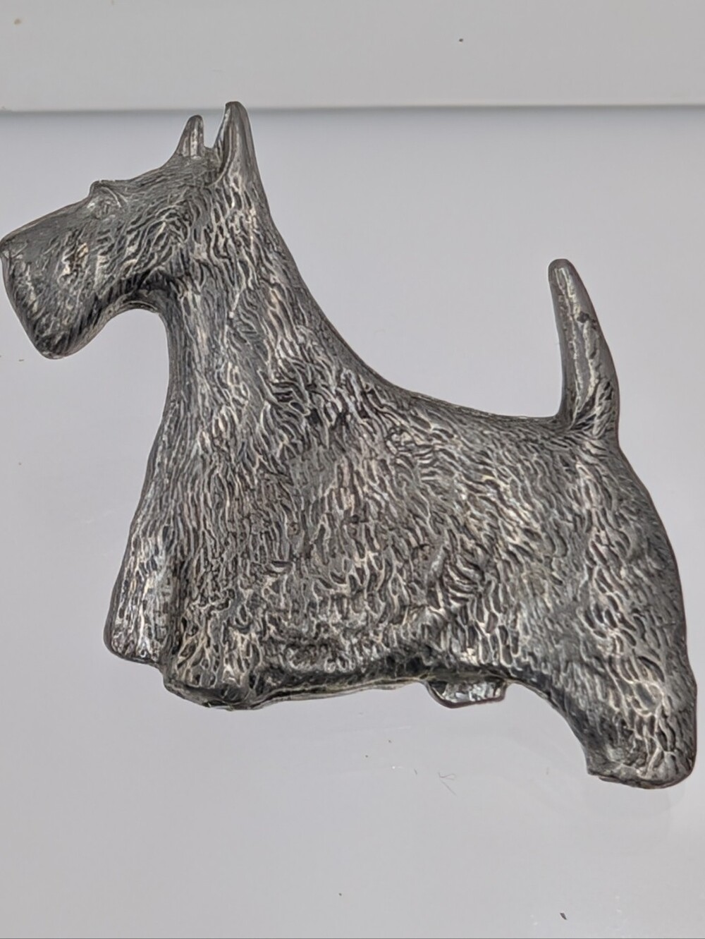 Scottish Terrier Dog Pet Brooch Pin Gunmetal Grey Silvertone EUC Celtic Pin C54 - Picture 6 of 7